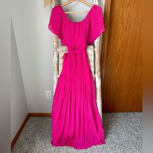 NWOT She + sky fuschia pleated maxi dress size small